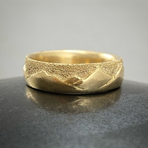 6mm Gold Mountain Wedding Ring / Mens Wedding Ring / Unique Mens Ring / Engagement Ring / Mountain Range Ring / 14k or 18k Gold