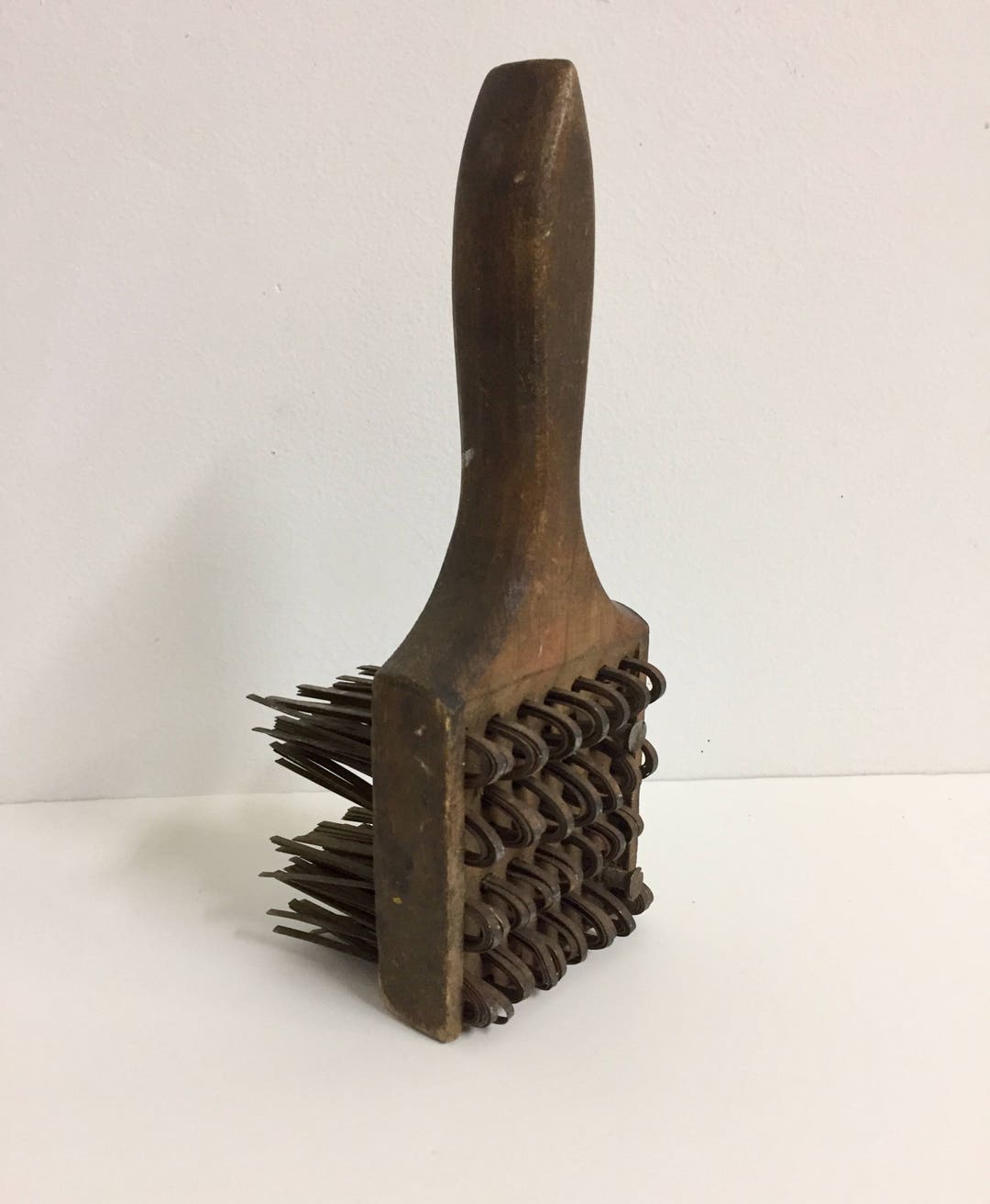 Primitive Tool/vintage Metal Brush/ Vintage Tool/vintage Scaper Tool