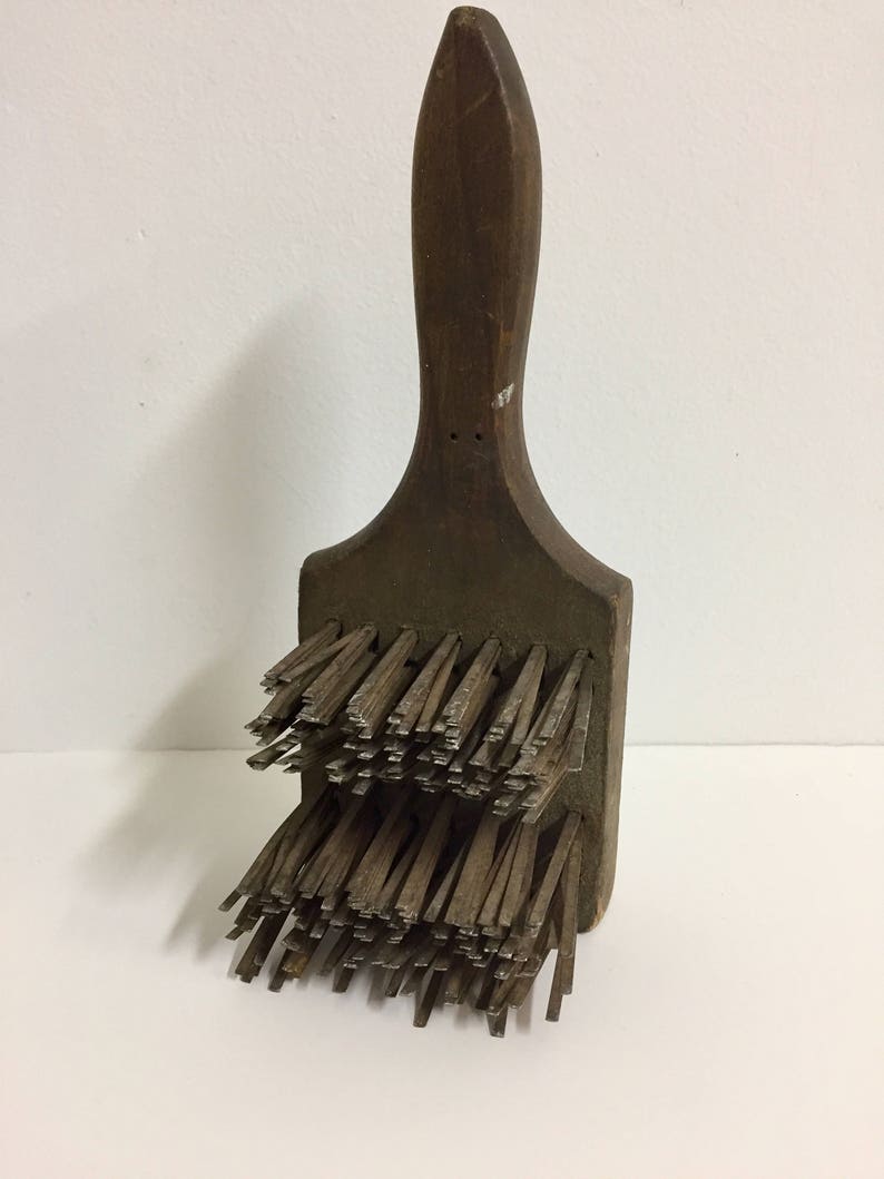 Primitive Tool/vintage Metal Brush/ Vintage Tool/vintage Scaper Tool