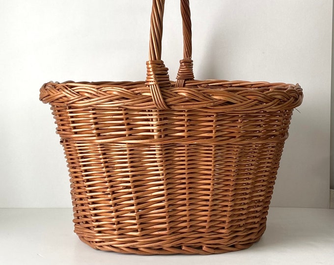 Vintage Gathering Basket/ Vintage Market Basket/ Sturdy Vintage Bent