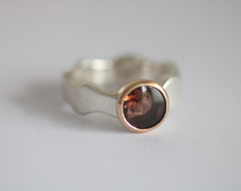 Ring mit Traum facettierten rosa Turmalin von Frank Schwope, Unikat, Goldschmiedearbeit, Ring, Schmuckunikate