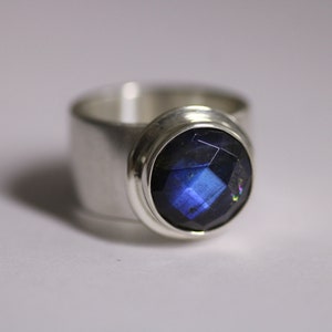 Ring with dream labradorite in solid sterling silver by Frank Schwope, labradorite, faceted, unique jewelry, ring, goldsmith&#39;s work, ring