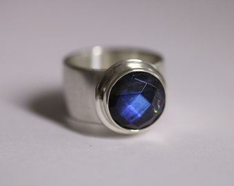 Bague avec labradorite de rêve en argent sterling massif de Frank Schwope, labradorite, facettes, bijoux uniques, bague, orfèvrerie, bague