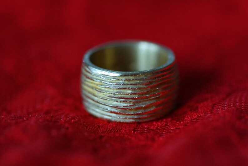 Bague unique avec lignes ornementales environnantes de Frank Schwope, bijoux uniques, bague, travail d'orfèvrerie image 3