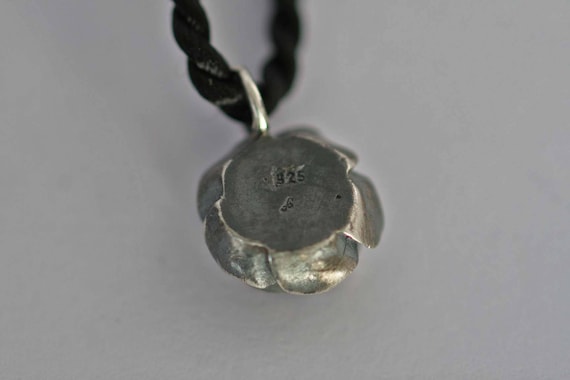 Dream flower pendant in solid silver-22kt gold plated by Frank Schwope