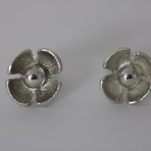 Sommertraum 1 flower stud earrings made of solid silver by Frank Schwope, flower, earrings, silver, floral, Wissgoldingen, unique jewellery, precious