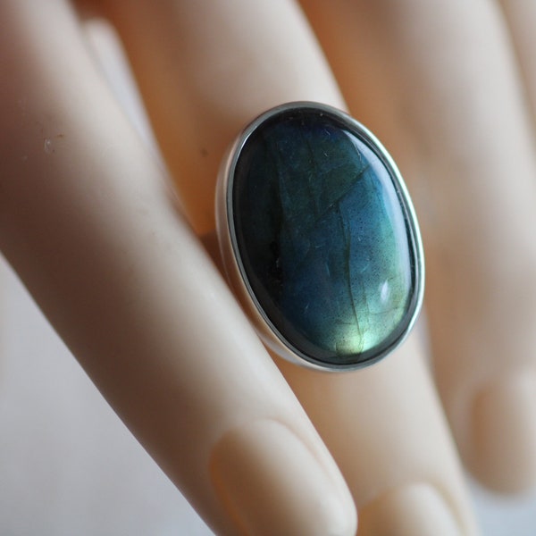 Unique sterling silver ring "Blickfang 52" by Frank Schwope, unique jewellery, labradorite, gemstone, ring, goldsmith work, unique jewellery,