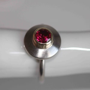 Dream ring in 750 palladium with synthetic ruby set in 750 gold by Frank Schwope, ring, palladium, unique image 4