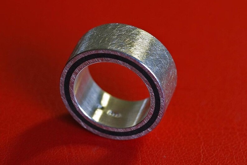 Unikat: Band Ring In Silber / Ebenholz von Frank Schwope Bild 1