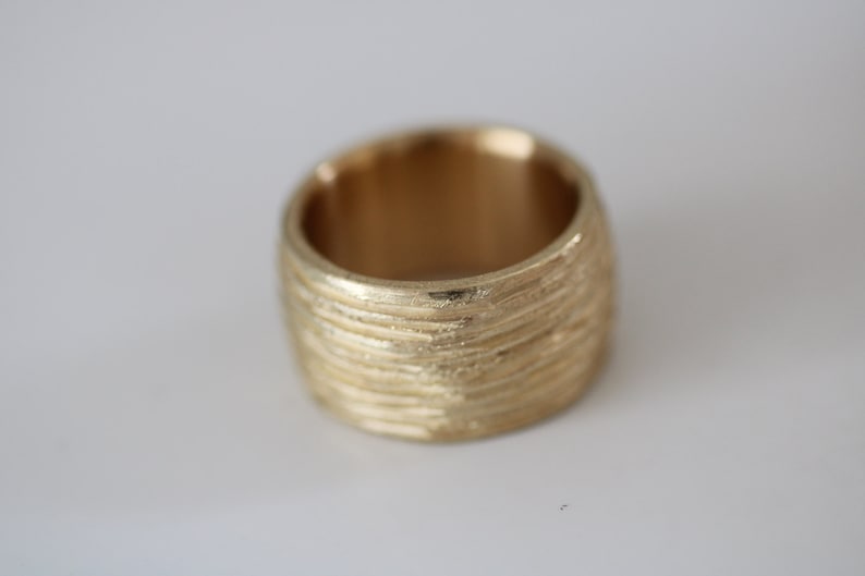 Bague unique avec lignes ornementales environnantes de Frank Schwope, bijoux uniques, bague, orfèvrerie, or, bijoux uniques, sculpture de bijoux image 3