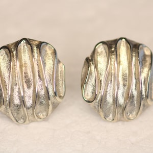 Wave stud earrings made of solid 925 sterling silver by Frank Schwope, wave, ornament, earring, noble, piece of jewelry, Schwope, jewelry sculpture