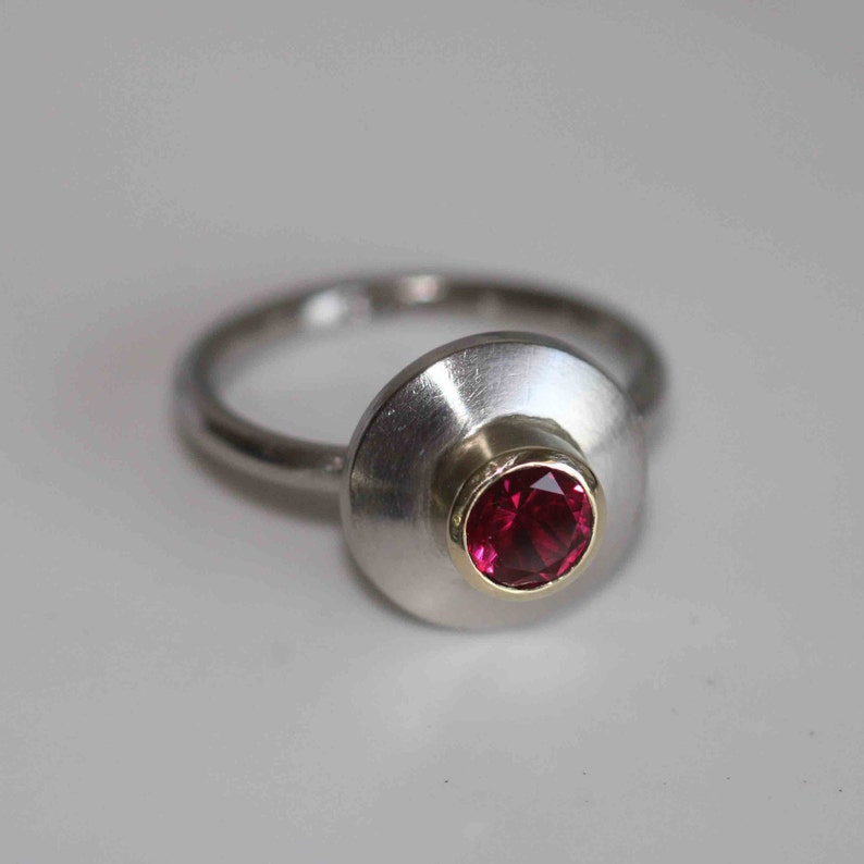 Dream ring in 750 palladium with synthetic ruby set in 750 gold by Frank Schwope, ring, palladium, unique image 3