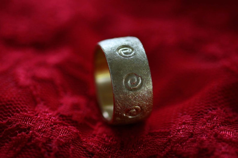 Ring mit Schnecken in Sterlingsilber feingoldplattiert von Frank Schwope Bild 1