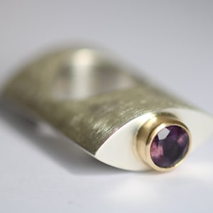 Unique ring with round fac. lilac colored amethyst by Frank Schwope, silver, precious stone, lilac, amethyst, unique jewellery, goldsmith&#39;s work