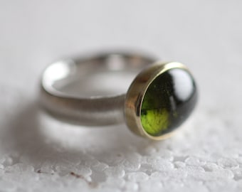 Anello unico in argento sterling "Blickfang 42" di Frank Schwope, gioielli unici, tormalina, oro, anello, lavoro di oreficeria, gioielli unici, verde