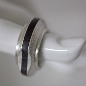 Unique - sculptural ring in silver combined with ebony by Frank Schwope, silver, unique, unique jewelry, unique jewelry, sculpture