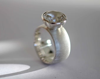 Unikat: Ring mit Bergkristall in 925 Silber von Frank Schwope, Unikatschmuck, Schmuckunikat, Schmuck, Edelstein, Goldschmiedehandwerk, Ring
