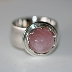 Unique sterling silver ring &quot; Eyecatching 44 &quot; by Frank Schwope, rose quartz, unique, swoop, gemstone, jewelry uniques, goldsmith&#39;s work