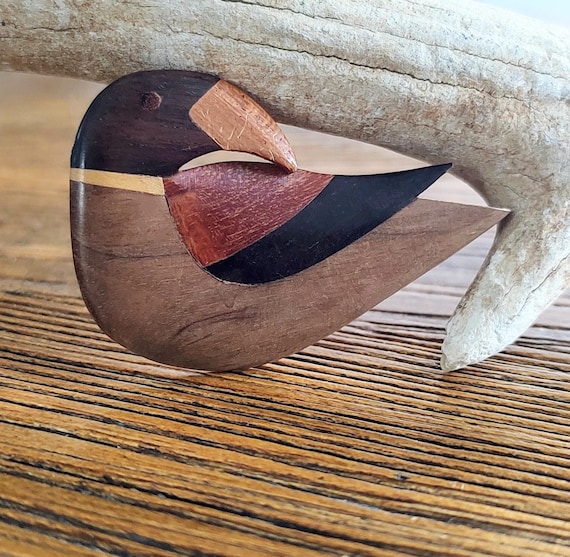 If it looks like a duck, swims like a duck, and q… - image 7