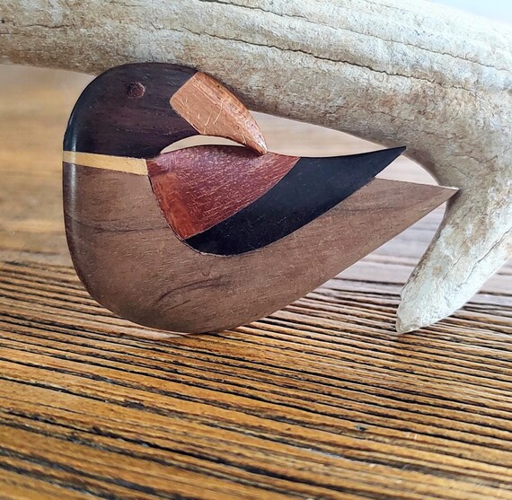 If it looks like a duck, swims like a duck, and q… - image 3