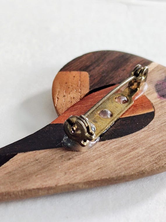 If it looks like a duck, swims like a duck, and q… - image 4