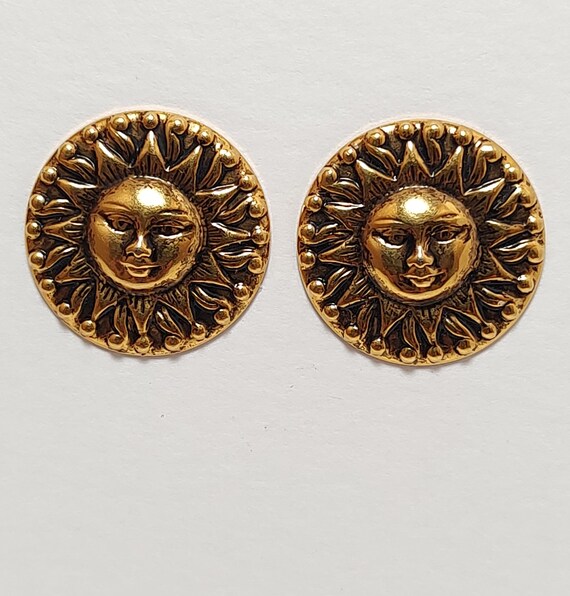 Vintage Gold Tone Celestial Sun Face Stud Earrings - Etsy display picture 3