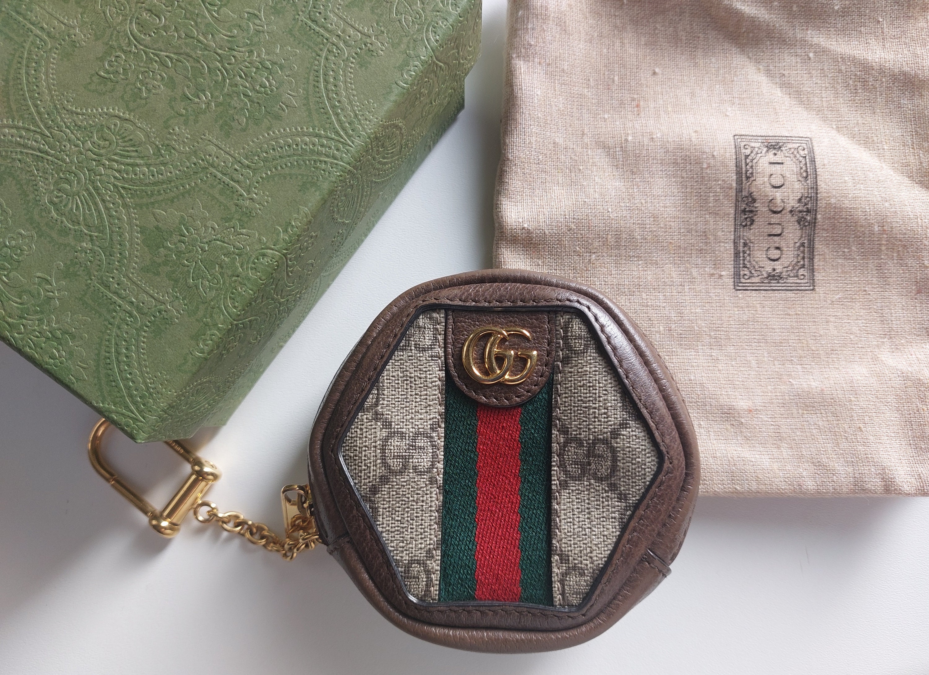 Gucci round coin purse deals