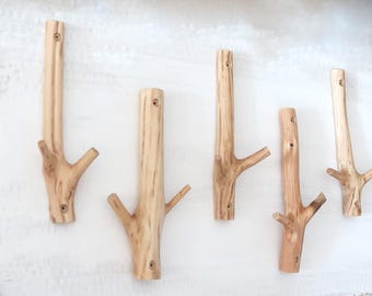 Gancho de pared doble de rama de roble real: decoración de madera natural