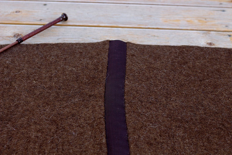 Dressage saddle pad from Natural wool, handfelted English saddle pad for showjumping saddle. Schabracke. Saddle cloth. Reitpad image 7