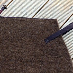 Dressage saddle pad from Natural wool, handfelted English saddle pad for showjumping saddle. Schabracke. Saddle cloth. Reitpad image 9