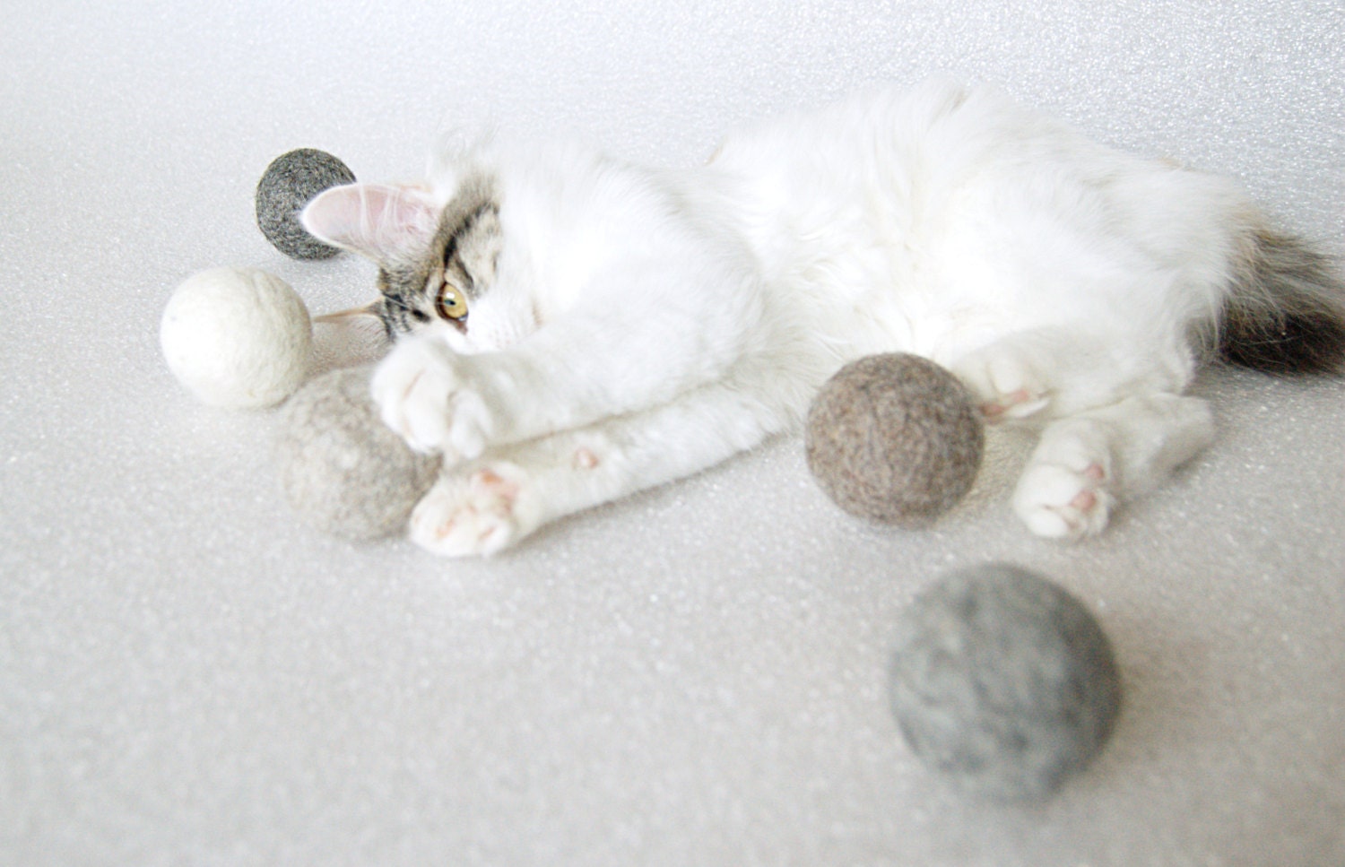 Organic Wool Felt Balls: Durable Cat & Dog Toys (Set of 3)