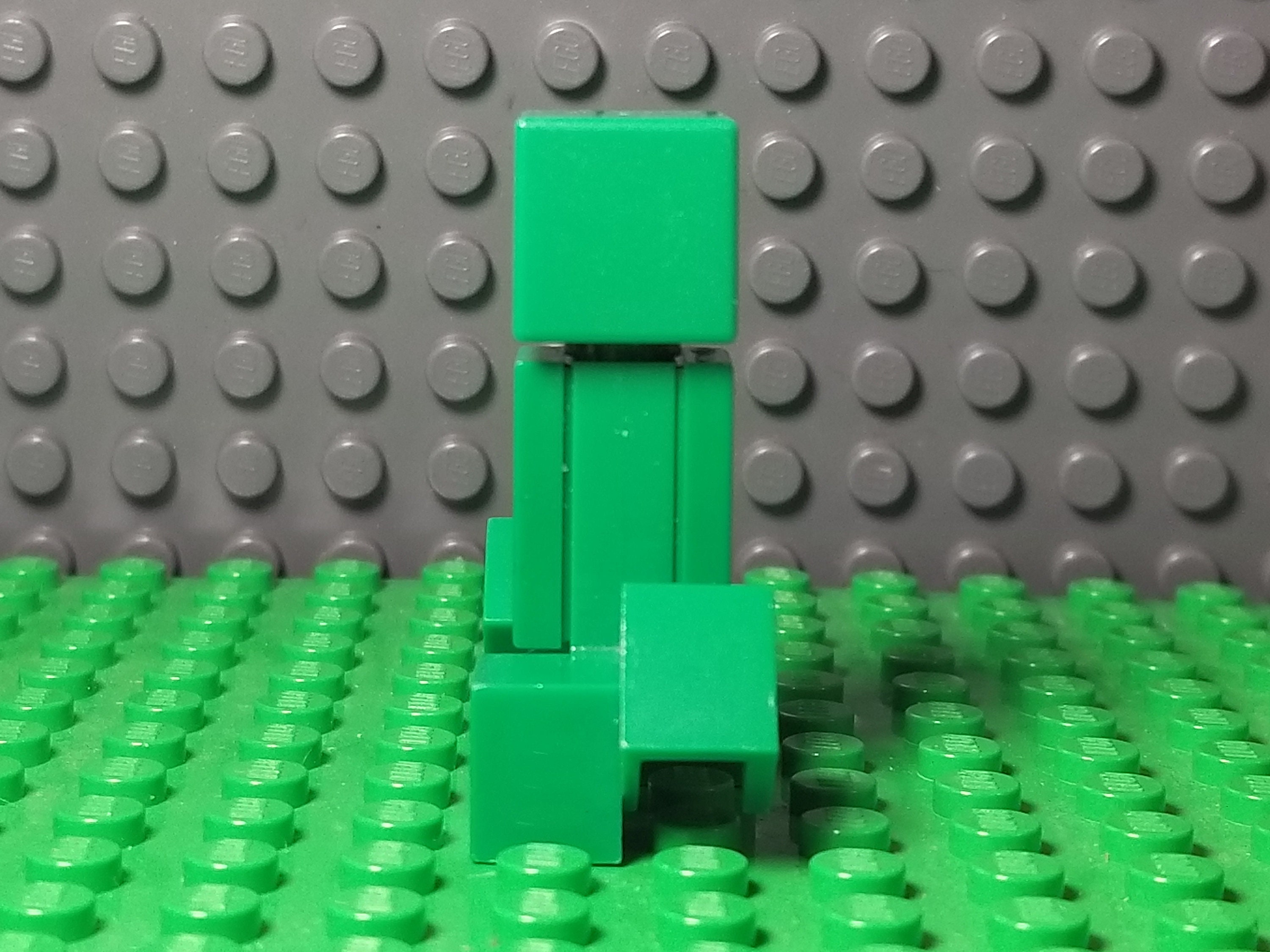 LEGO Green Brick 1 x 1 with Minecraft Creeper Face Pattern (12940)