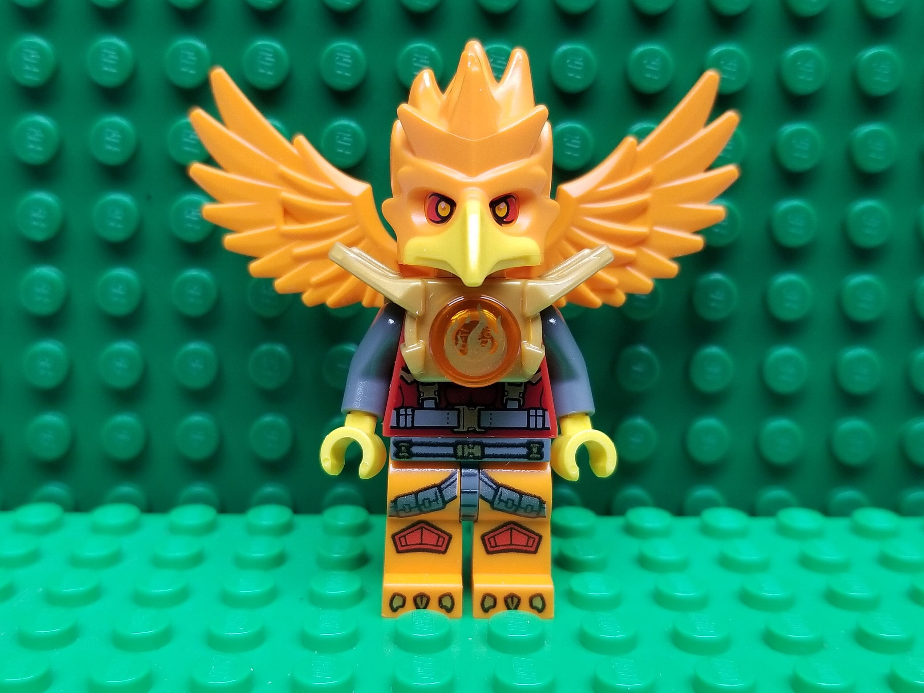 LEGO Legends of Chima Frax With Gold Armor and Orange Wings Minifigure Minifig LEGO
