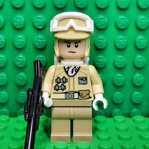 LEGO® Star Wars Hoth Rebel Trooper with White Backpack and Blaster, Minifigure, Minifig, Starwars