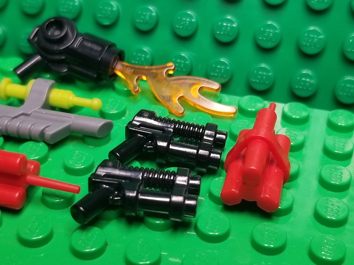 LEGO® Minifigure Accessory Assorted Weaponry Pack Genuine LEGO ...