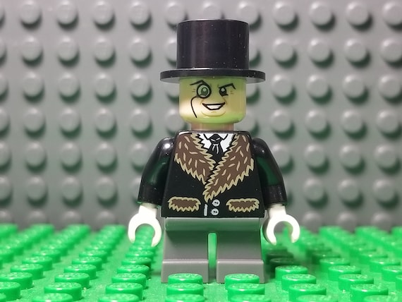 Penguin minifigure 2025
