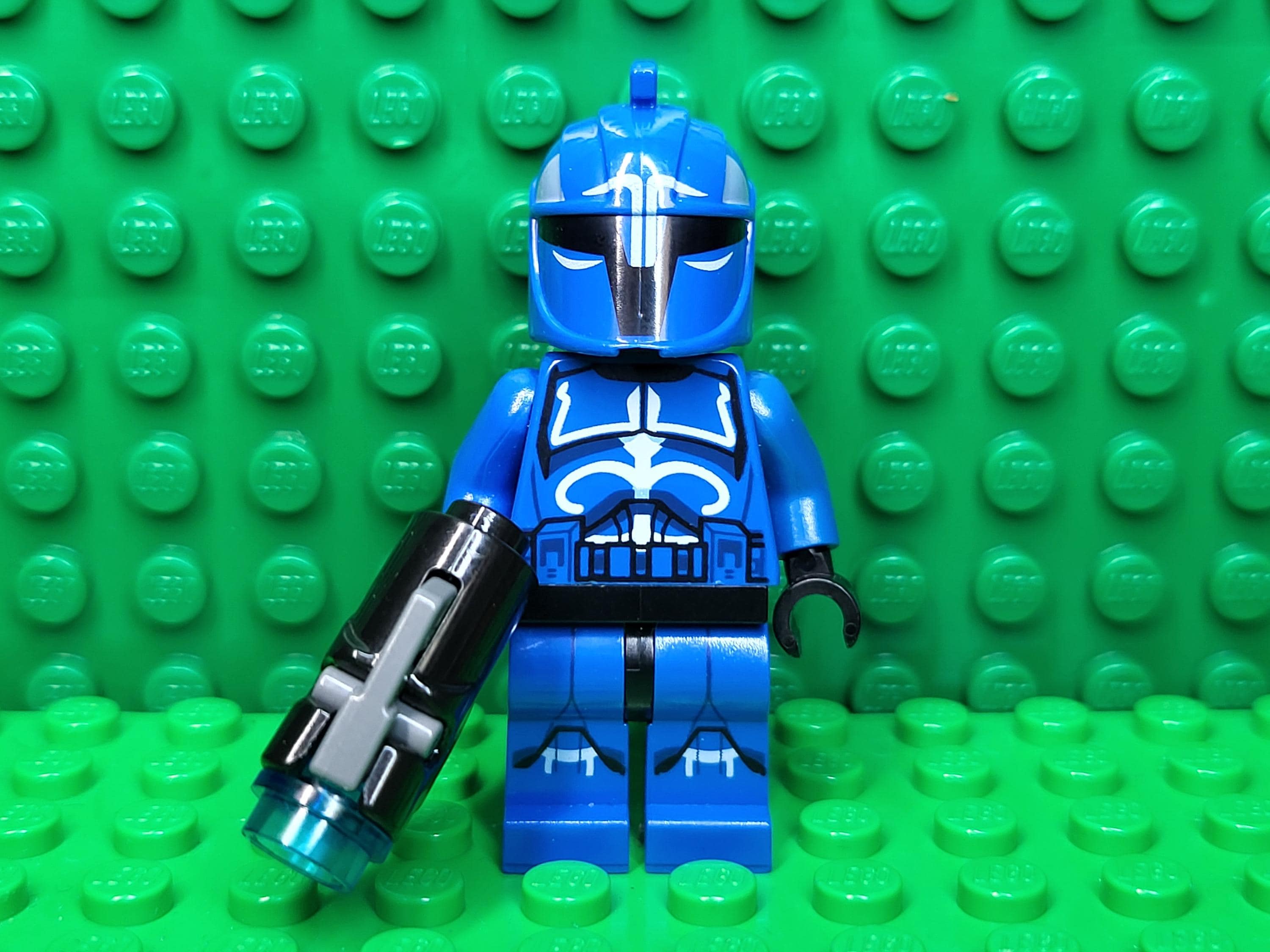 LEGO® Star Wars Clone Senate Commando Captain With Blaster, LEGO