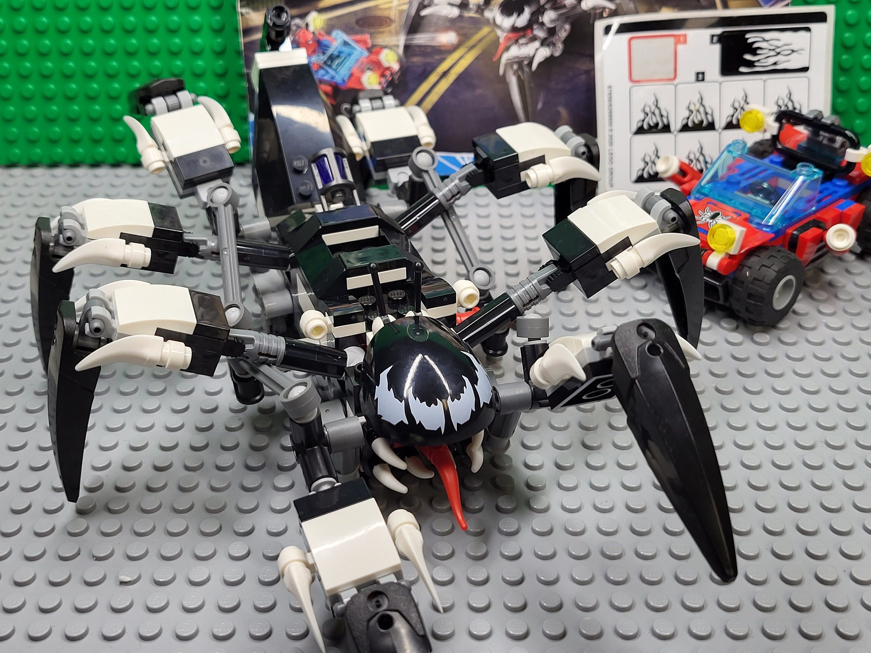LEGO Marvel Super Heroes Spider man Venom Crawler Set 76163 LEGO