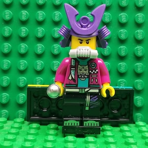 LEGO® Vidiyo Bandmates Series 1 Samurapper with Mic and Stand, Minifigure, LEGO® Minifig, People