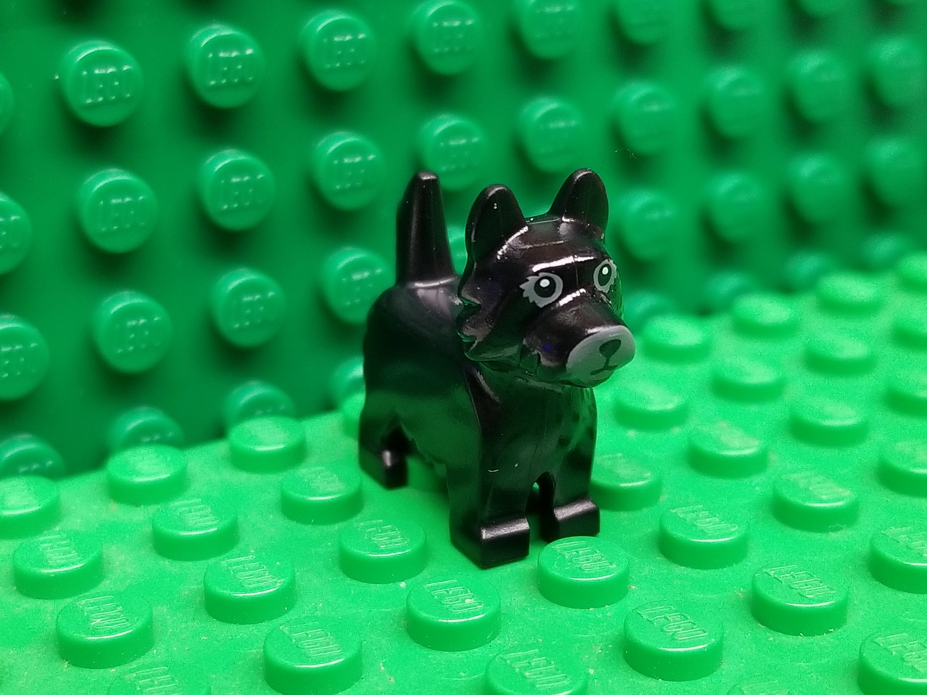 Brown Dachshund With Black Eyes and Nose Genuine LEGO® Animal 