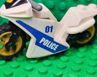 LEGO City Police Bike Motorcycle LEGO Minifigure LEGO Minifig