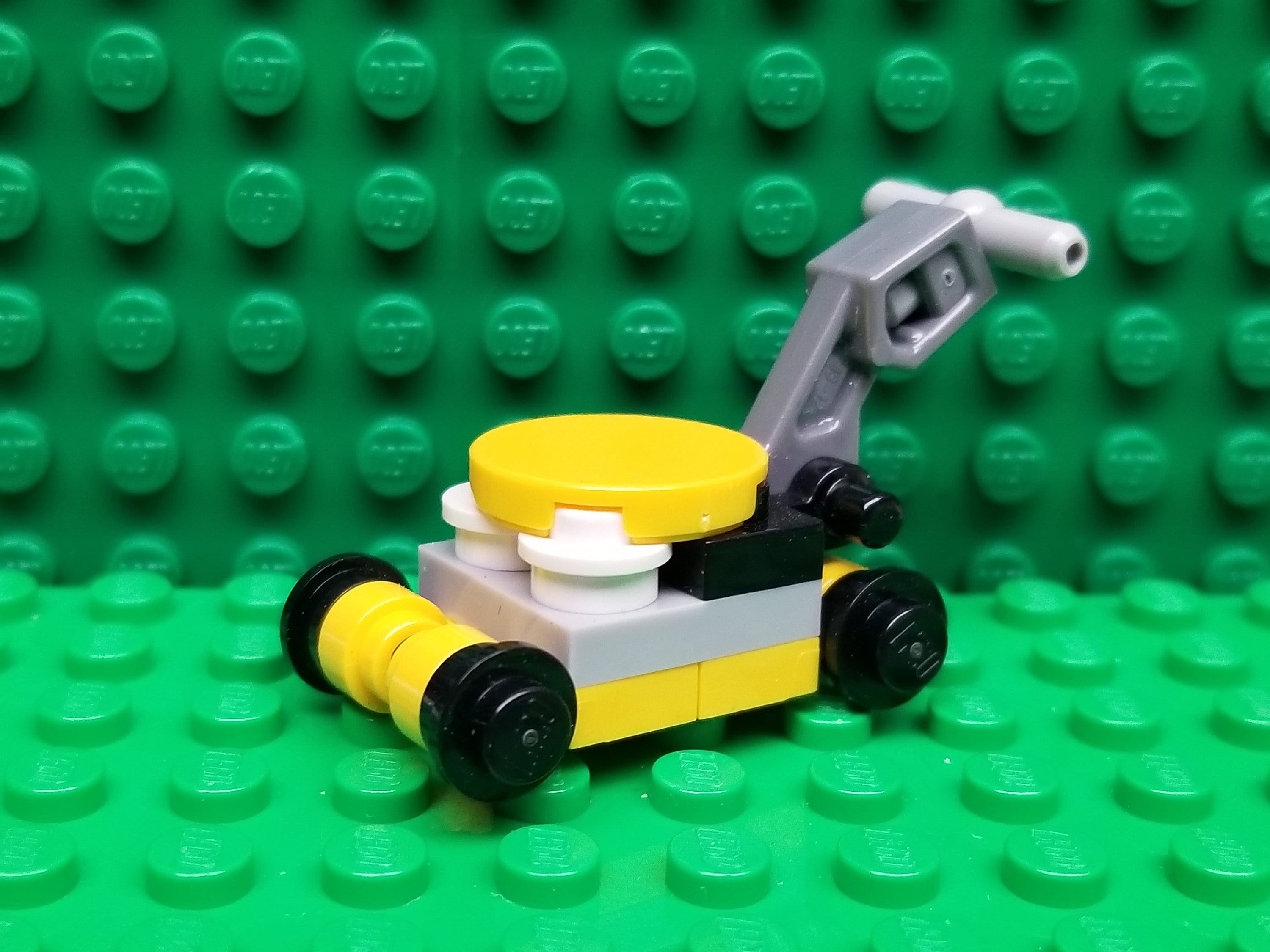 LEGO IDEAS - Lawn Mower and Vacuum Cleaner
