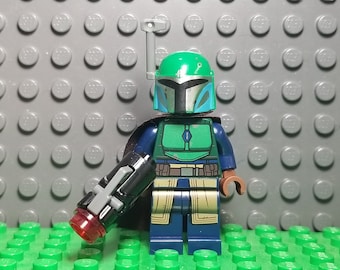 LEGO® StarWars Mandalorian Tribe Warrior Female With Blaster and Brown Cape,  Minifigure,  Minifig, LEGO®