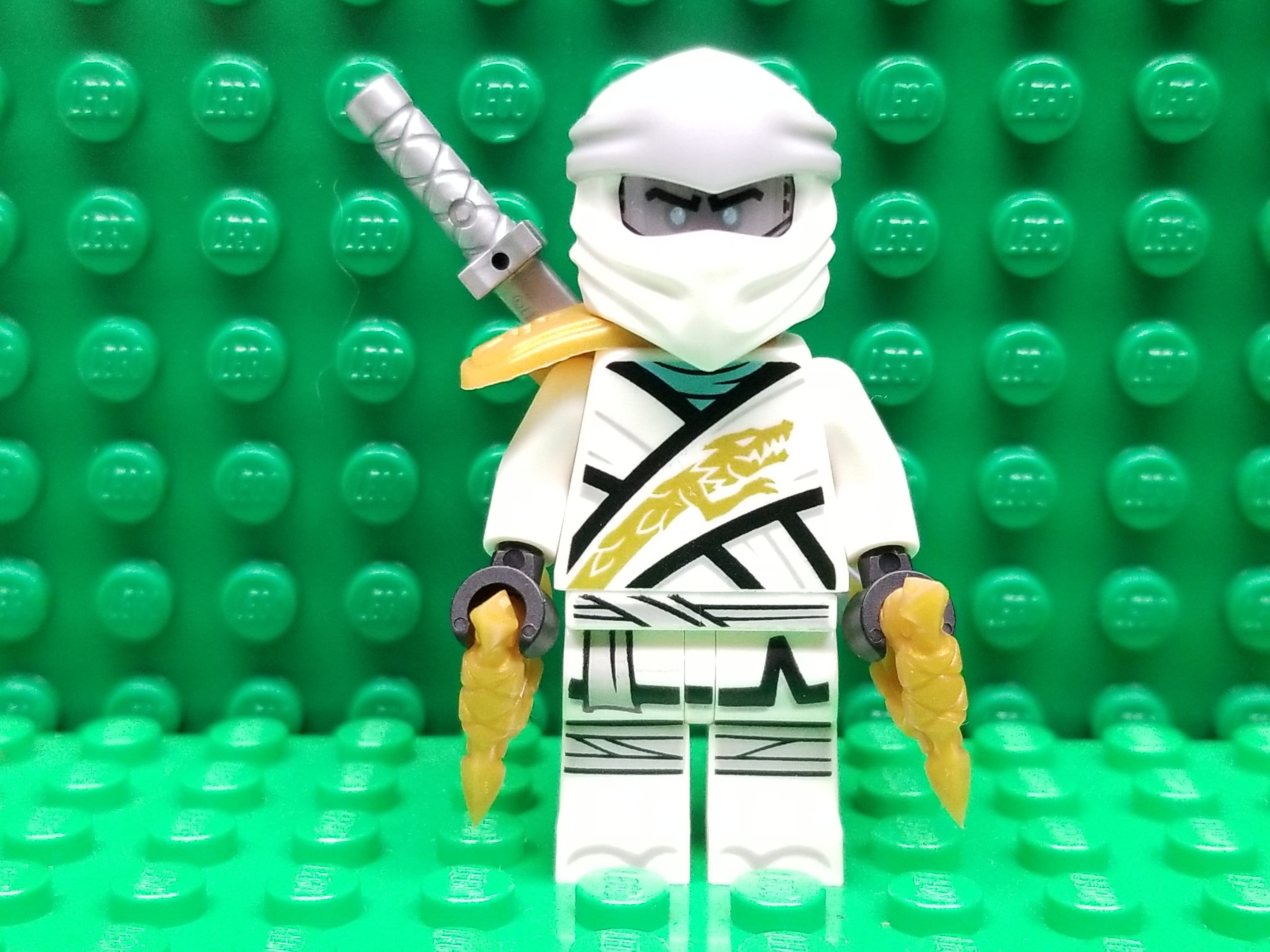 LEGO Ninjago Legacy Zane With Throwing Stars and Sword LEGO