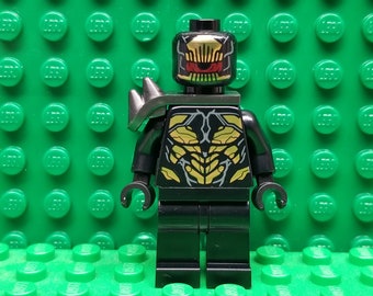 LEGO® Super Heroes Avengers Infinity War Outrider With Should Armor Pad, LEGO® Minifigure, LEGO® Minifig