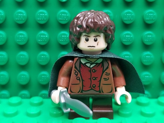 hensynsfuld interferens glide LEGO® the Hobbit and Lord of the Rings Frodo Baggins in Dark - Etsy Hong  Kong
