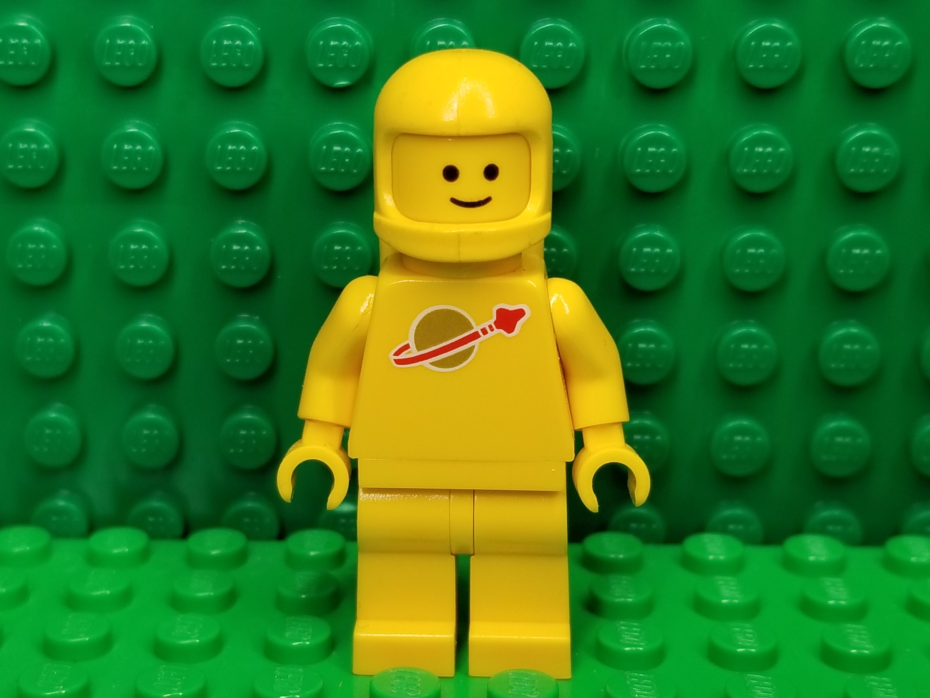 Lego yellow spaceman on sale