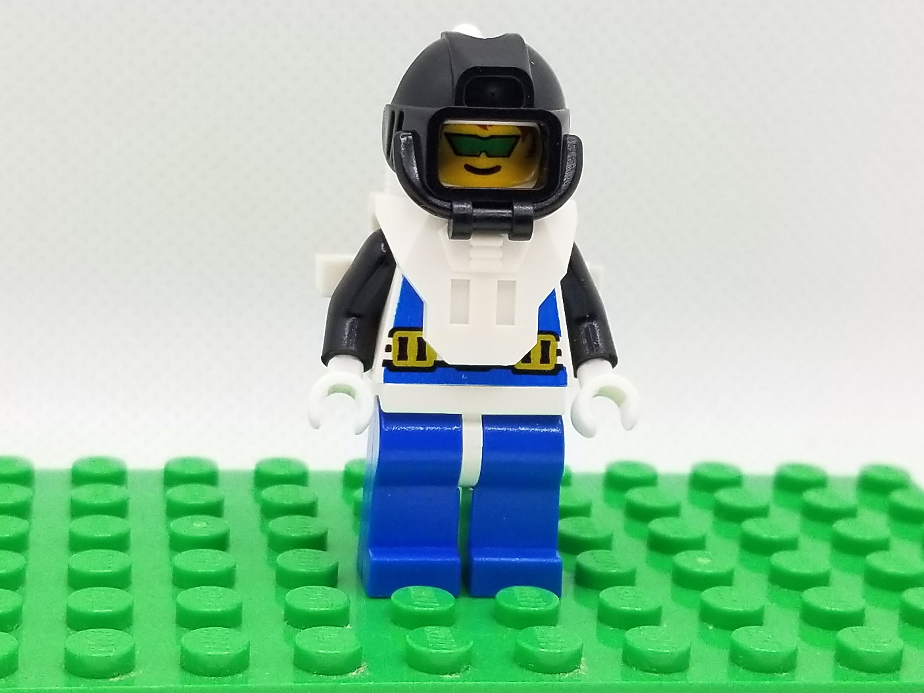 Lego Aquazone Aquanauts Aquanaut 2 90 S Minifigure Etsy Uk