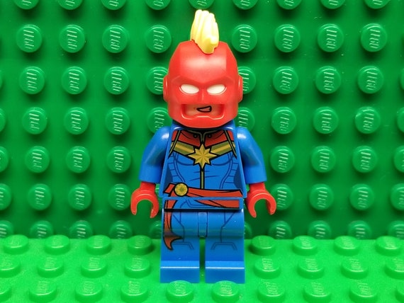 LEGO® Super Heroes Avengers Captain Marvel in Helmet Rare, Minifigure,  LEGO® Minifig, LEGO® People 