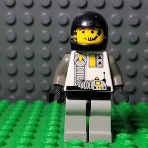 Lego Space Exploriens Helmet with Hose Torso, Lego Minifigure, Lego Minifig